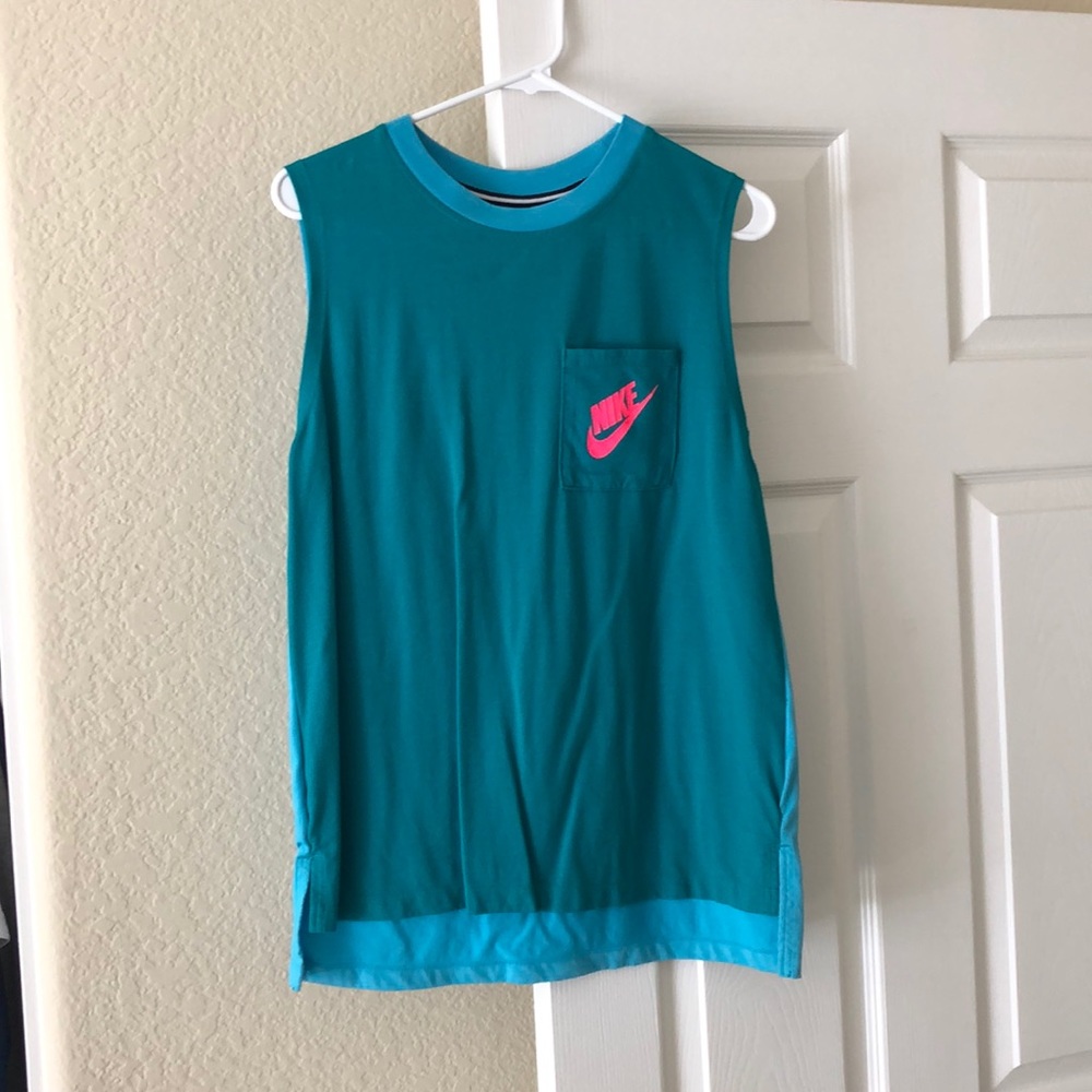 Nike muscle tank